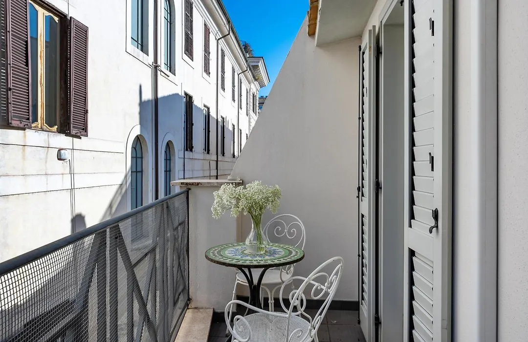 Numa Vici Aparthotel Rome